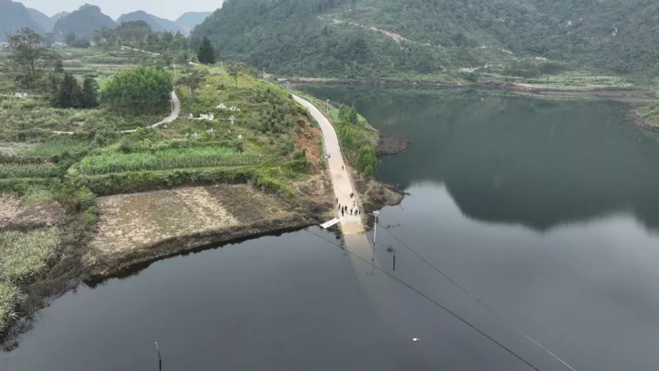 二十多天了,广西百色的洪水依然没有退去