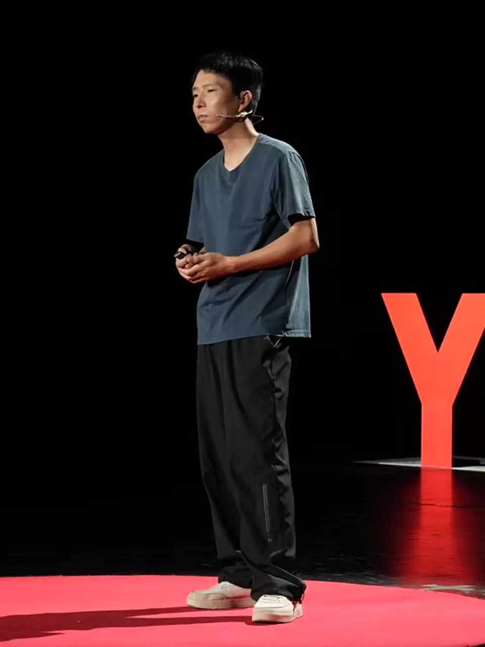 那个“死跑外卖的”出了本书 版税赚了3万还得跑外卖