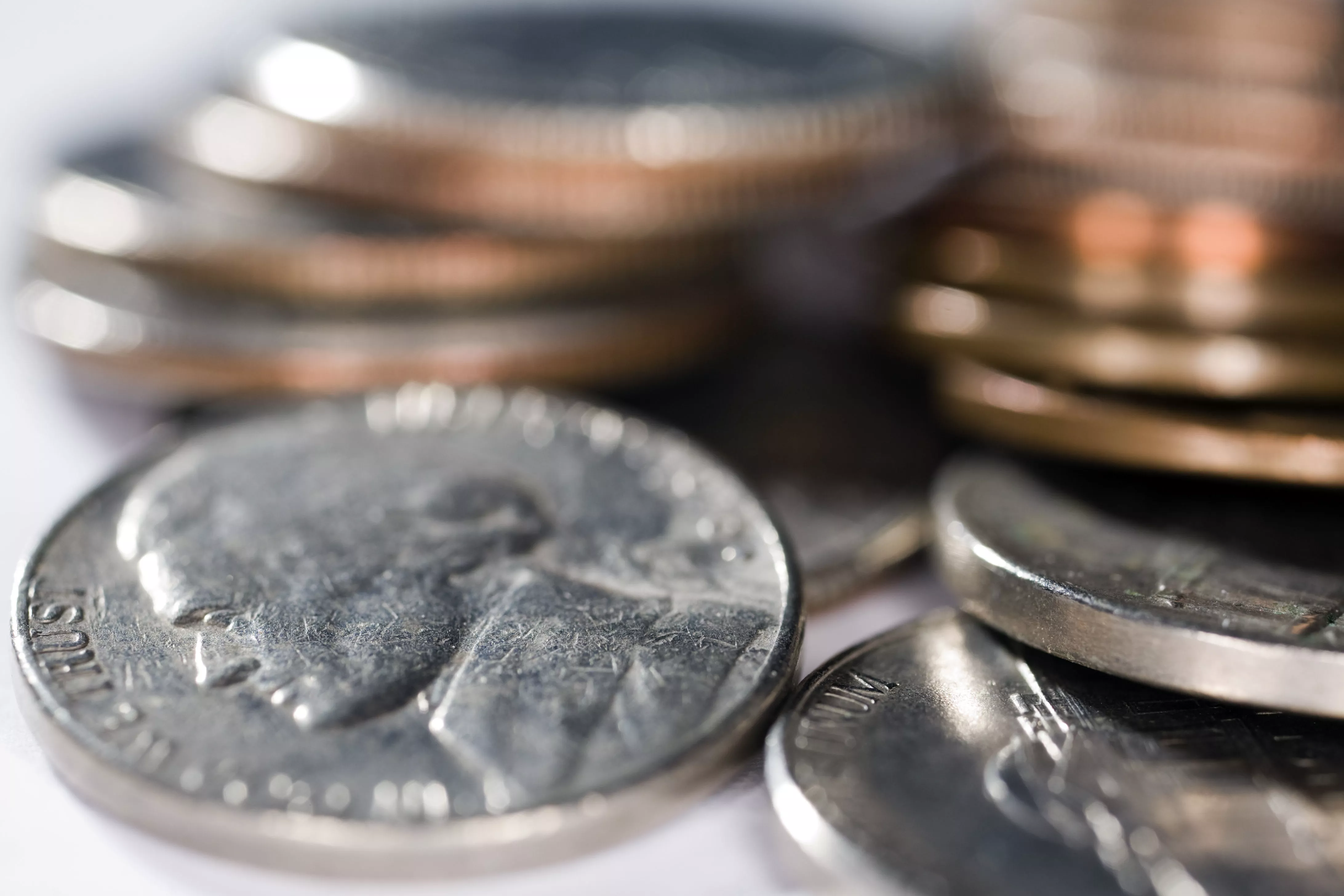 没零钱了!美国零售商店面临「找不出钱」窘境