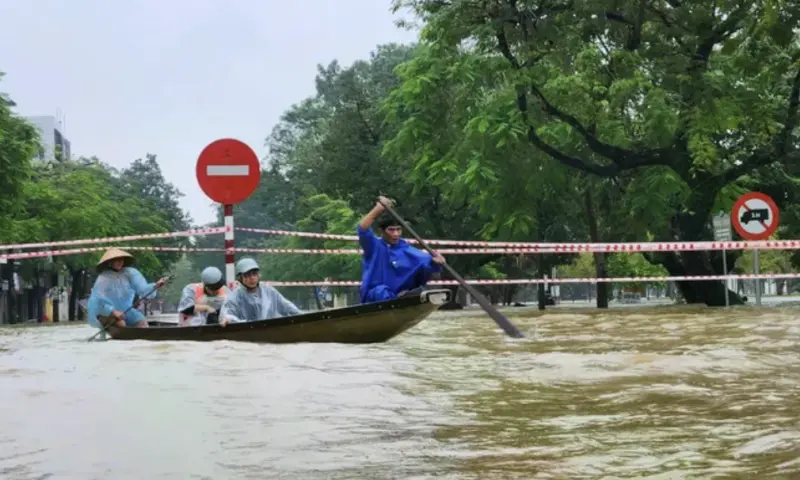 这国中部淹成一片海 总理下令“全国动员” 这国中部淹成一片海 总理下令“全国动员”