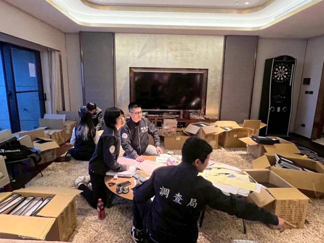 陈志台湾资产遭冻结 26辆豪车曝光 陈志台湾资产遭冻结 26辆豪车曝光