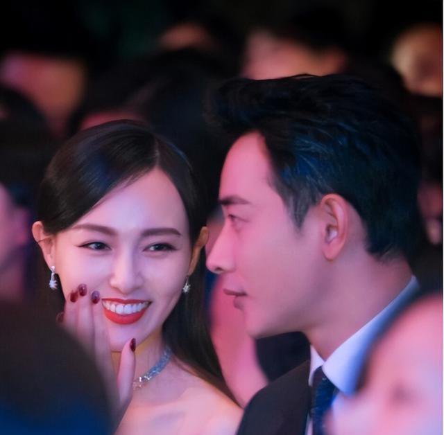 唐嫣罗晋传离婚消息后,令人咋舌一幕曝光,真相其实早已显现