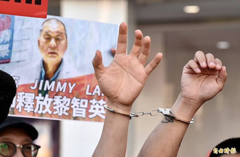 据3名知情人士及1名美国政府官员透露，美国总统川普上周在韩国与中国国家主席习近平会晤时，曾直接呼吁释放被囚的香港媒体大亨黎智英。（资料照）