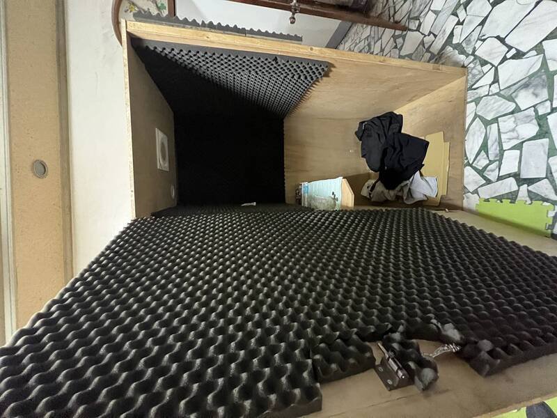 云林检警破获诈团话务机房，6日侦查终结起诉涉案13人。（检方提供）