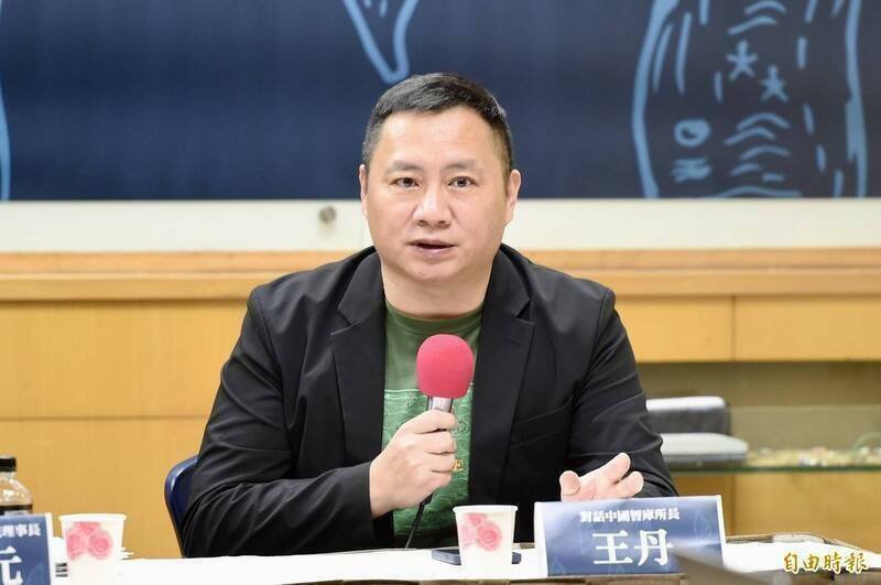 曾参与六四天安门的民运人士王丹，遭控任职清大助理教授时对男学生性侵未遂；受害者更称，当时情境如同站在六四坦克前。（资料照）