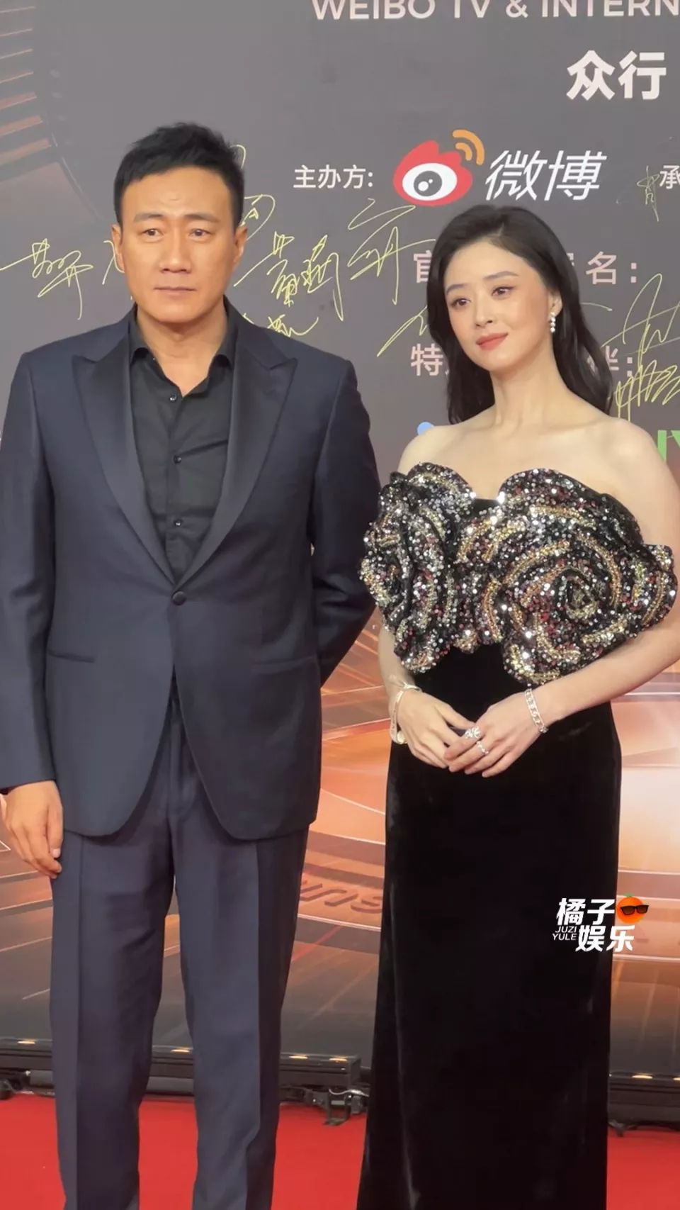 北京这一夜，杨幂惊艳、谢娜回春，关晓彤珠圆玉润