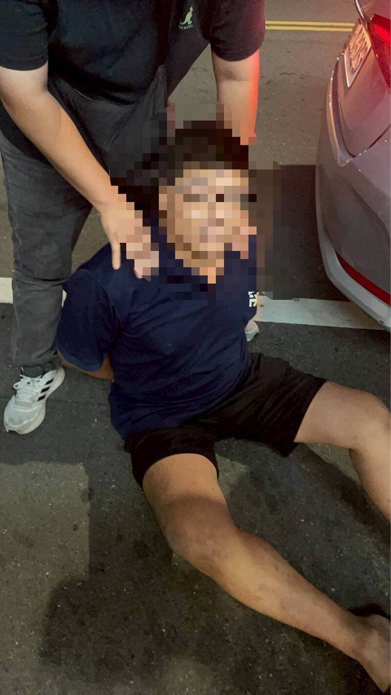 二手名表商夫妻遇强盗集团，假买真抢遭电击攻击雄警逮7嫌。（民众提供）