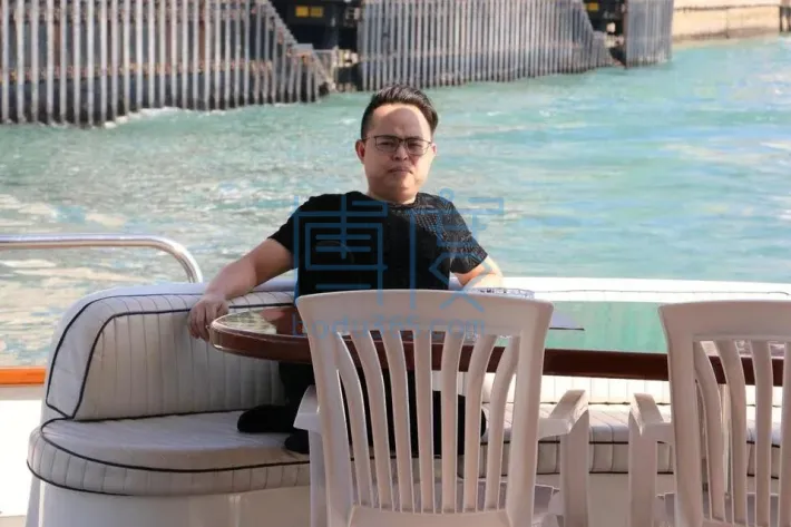 中国大佬竟持有侏罗纪恐龙化石?逃亡英国被查抄 中国大佬竟持有侏罗纪恐龙化石?逃亡英国被查抄