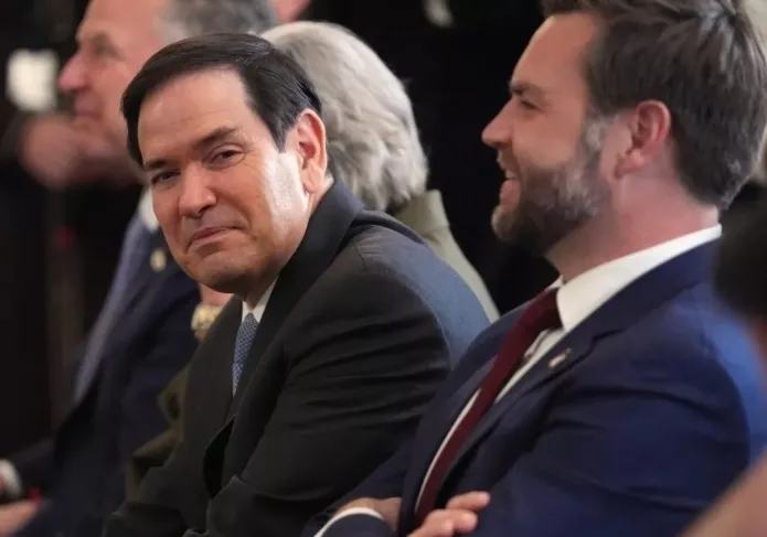 不争了?鲁比奥被曝私下告诉亲信:支持万斯