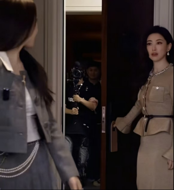 一场尴尬的采访,让全网看清了朱珠有多厉害