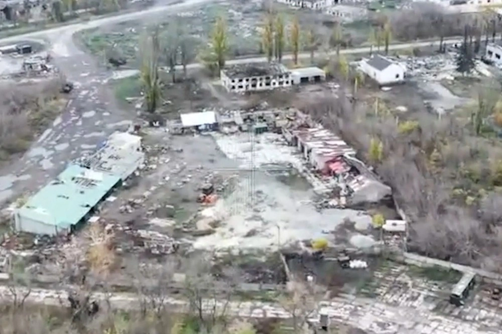 2025年11月1日在红军城的无人机空拍画面,已经已成废墟。 (美联社) 2025年11月1日在红军城的无人机空拍画面,已经已成废墟。 (美联社)