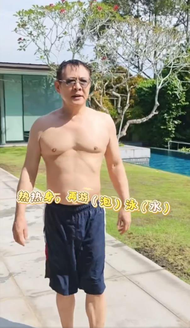 李连杰脱衣辟谣换心脏传闻,与年初憔悴状态形成鲜明对比