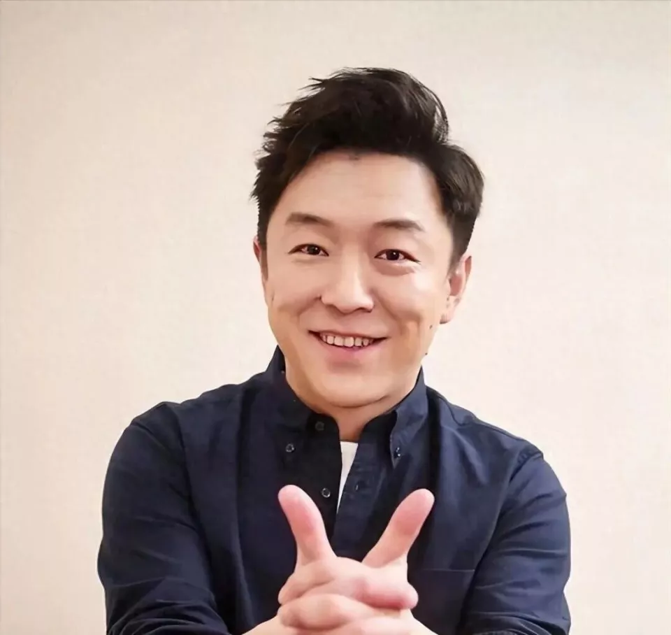 51岁百亿影帝黄渤如今的现状,给所有人提了个醒