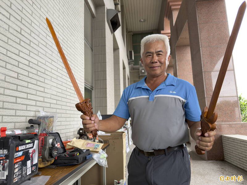 法务部行政执行署花莲分署今早举行拍卖，将许多案件的不法物品换现偿还失主。（记者刘人玮摄）