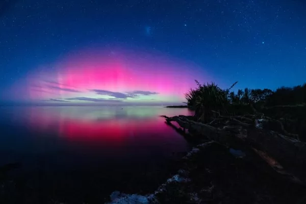 强烈地磁暴来袭 NOAA:全美40余州有望看到极光