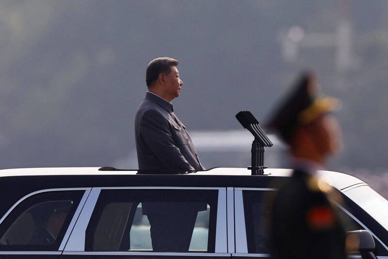 纽时分析，将领遭废黜或显示，习近平难以完全掌控军方。 （路透）