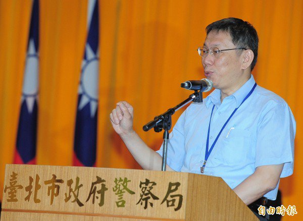 柯文哲表示，自己与副市长林钦荣关系很好，还跟媒体说：「你们（媒体）怎么会认为我们关系不好？」（记者王艺菘摄）