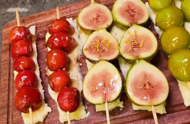 北上广疯抢的天价奶皮子 内蒙人看了又气又笑