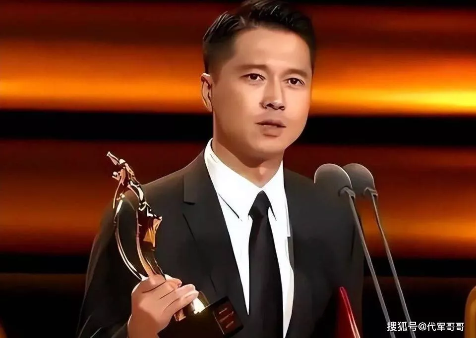 李小萌近况曝光,意外揭开王雷隐藏财力