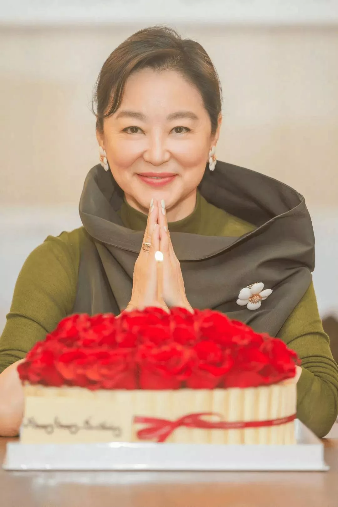 71岁林青霞近照曝光,满脸皱纹,身材走形