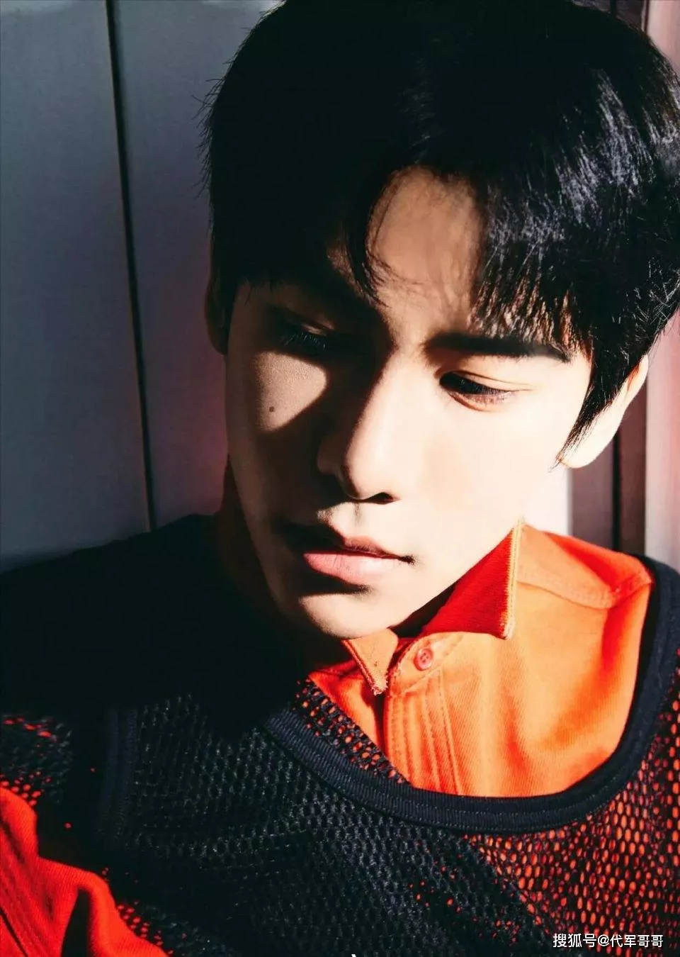 26岁男星遭46岁富婆“控制”6年!