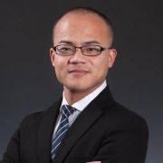 中国青壮年猝死潮!不烟不酒生活规律 43岁知名律师打羽球去世