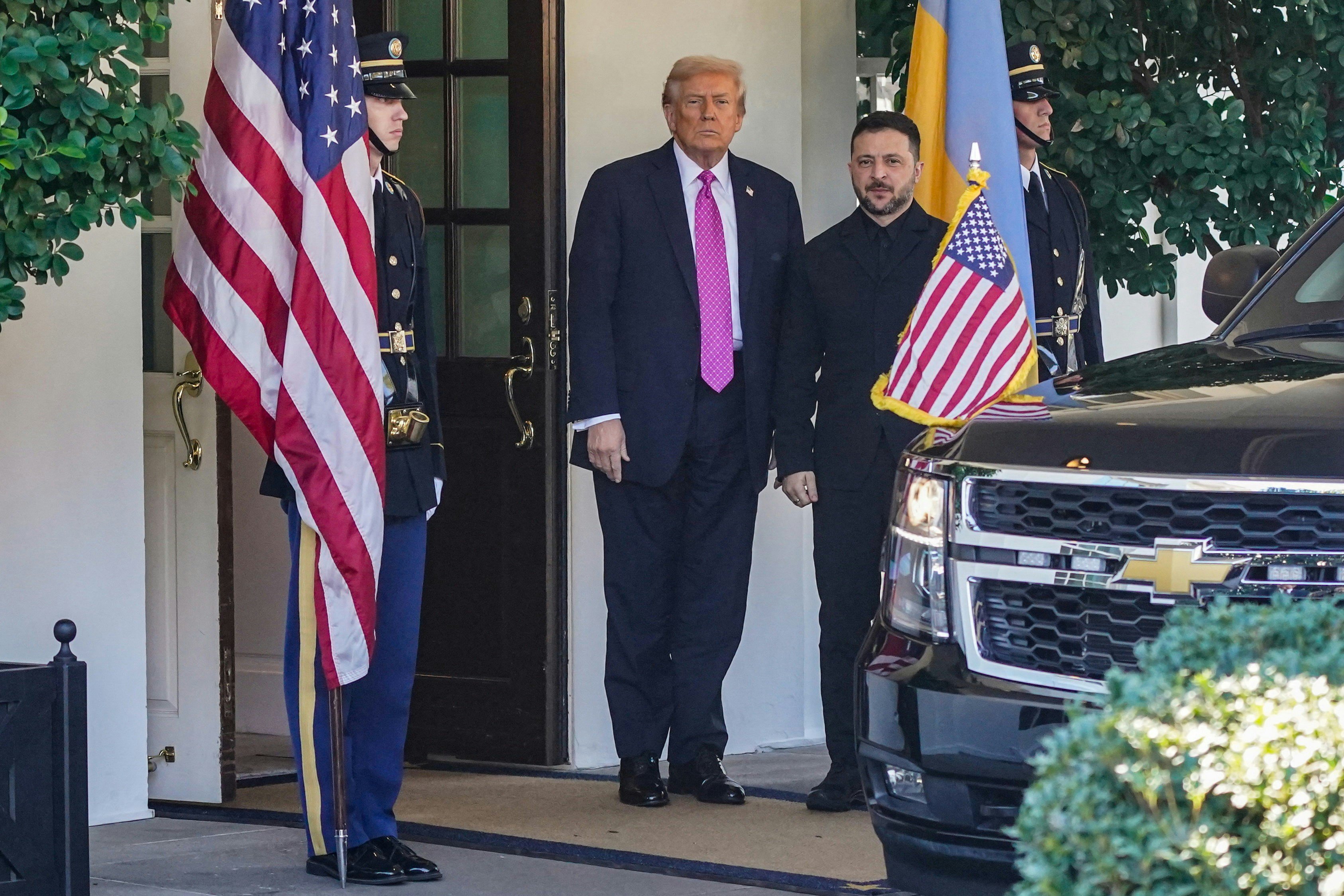 圖為2025年10月17日,烏克蘭總統澤連斯基訪問白宮,與美國總統特朗普會面。(Reuters)