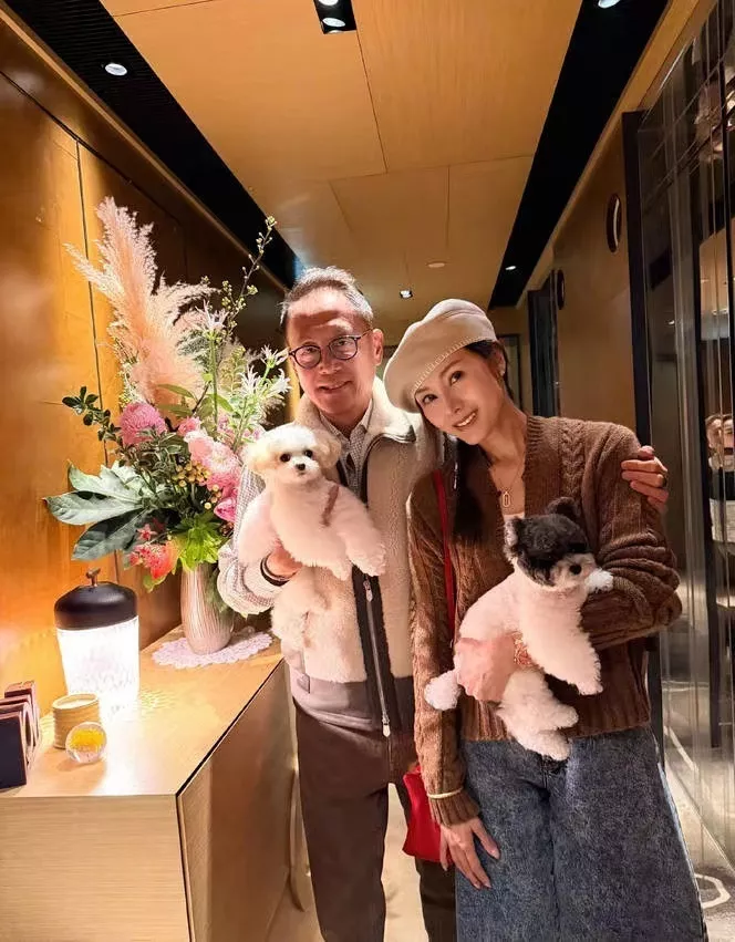 李嘉欣和许晋亨结婚17周年,一直都很恩爱