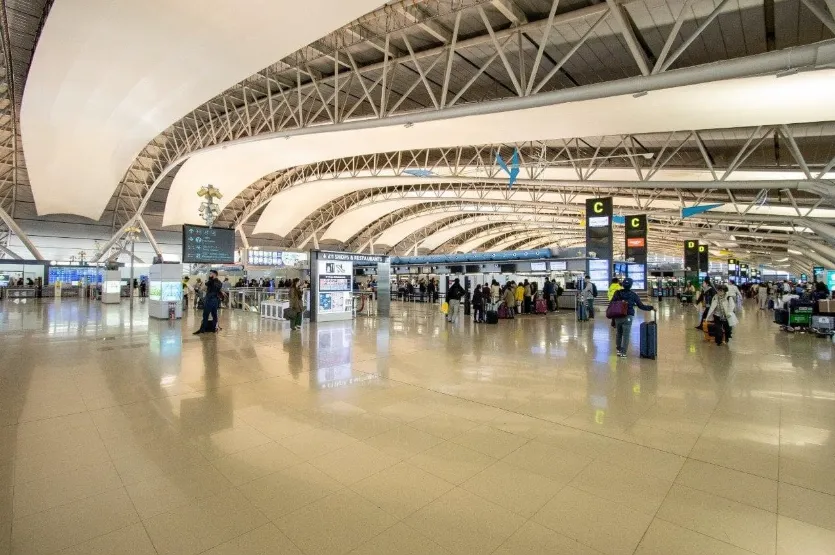 一名20多岁中国游客在日本关西机场坠亡 一名20多岁中国游客在日本关西机场坠亡