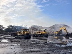 台南乌树林垃圾山闷烧9天 燃烧区域缩减