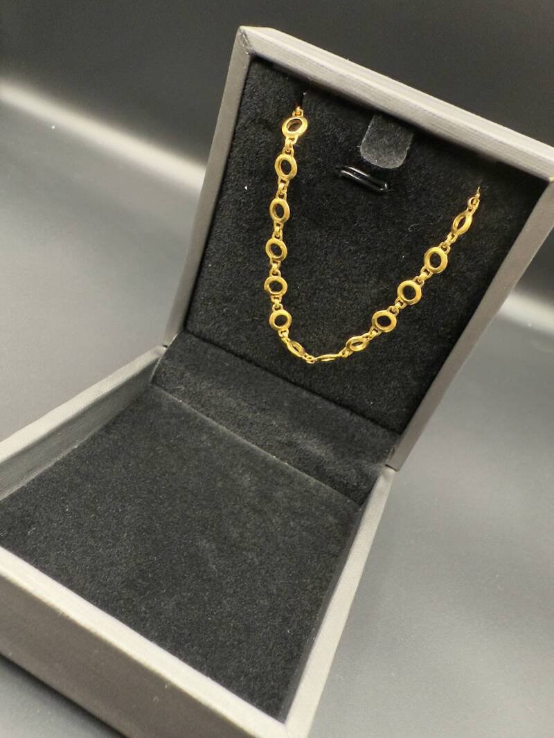 拍卖会最抢手的还是黄金。（花莲分署提供）