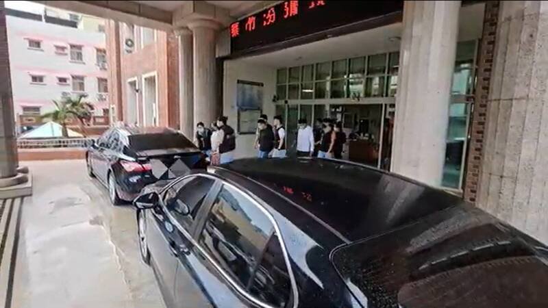 陈姓女地政士等人移送检方侦办。（记者邱俊福翻摄）