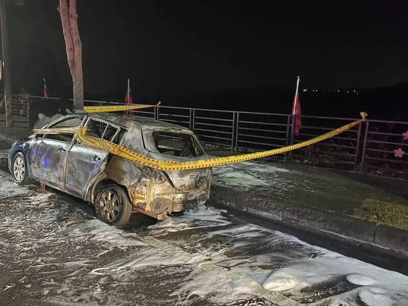 中横公路东势段惊传火烧车。（警方提供）