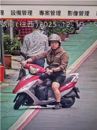 警方爬梳张文金融纪录，发现他最大金主就是母亲。（记者王冠仁翻摄）