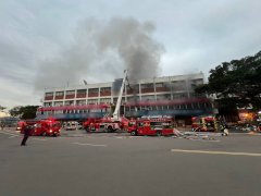 辅大体育系研究室不明原因冒烟起火 幸无师生受困