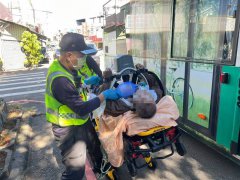 中市老翁搭公车跌倒无呼吸心跳 送医急救