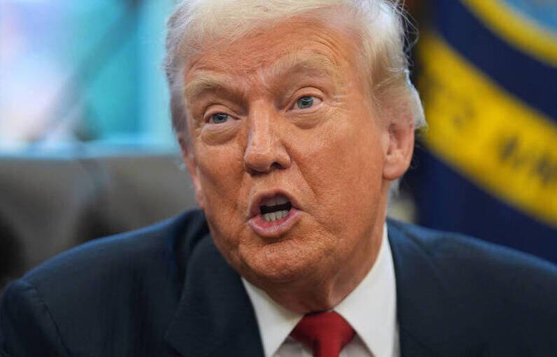 美国30日对来自伊朗和委内瑞拉的10名个人和公司实施制裁，理由是涉嫌参与伊朗的无人机贸易和弹道飞弹计划。图为美国总统川普。（美联社）