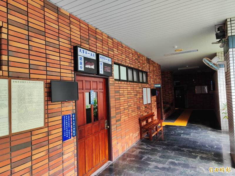 吴男涉嫌恫吓、辱骂员警，被依妨害公务罪起诉，但高雄高分院认定罪证不足。（记者鲍建信摄）