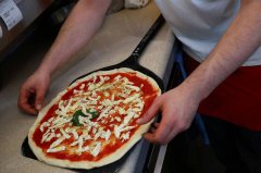 委内瑞拉遭美军轰炸前见端倪！五角大厦披萨店业绩暴增700％