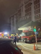 高雄明诚中学地下室机房窜浓烟 警消赶抵布水线灌救