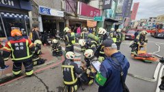 传统市场人潮涌！ 桃市消防办演练增加摊商防灾意识