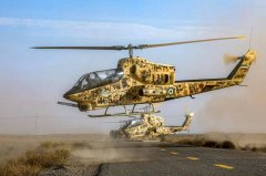 伊朗陆军直升机坠毁市场 引发火灾酿4死