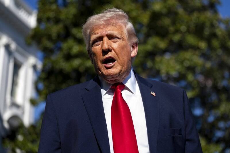 《CNN》引述消息人士说法，指称中国正计划在未来数周内向伊朗提供一批防空系统，川普11日被问到此事，他坦言：「如果中国这样做，中国就会有大麻烦，懂吗？」（欧新社）