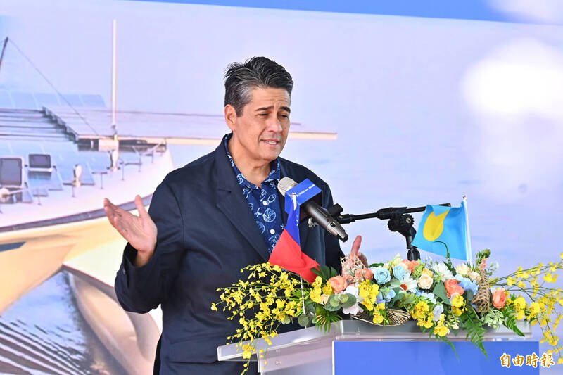 对于中国要求放弃承认台湾，帛琉总统受访强调自主选择友邦