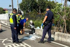 疑车手债务纠纷  女子被泼白漆现身彰化田间道路