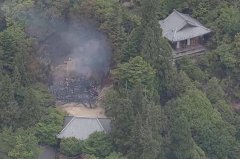 日本宫岛弥山火警！供奉不灭之火的知名景点「灵火堂」全焚毁