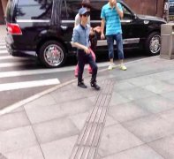 偶遇43岁郭敬明 又小又瘦像小孩……