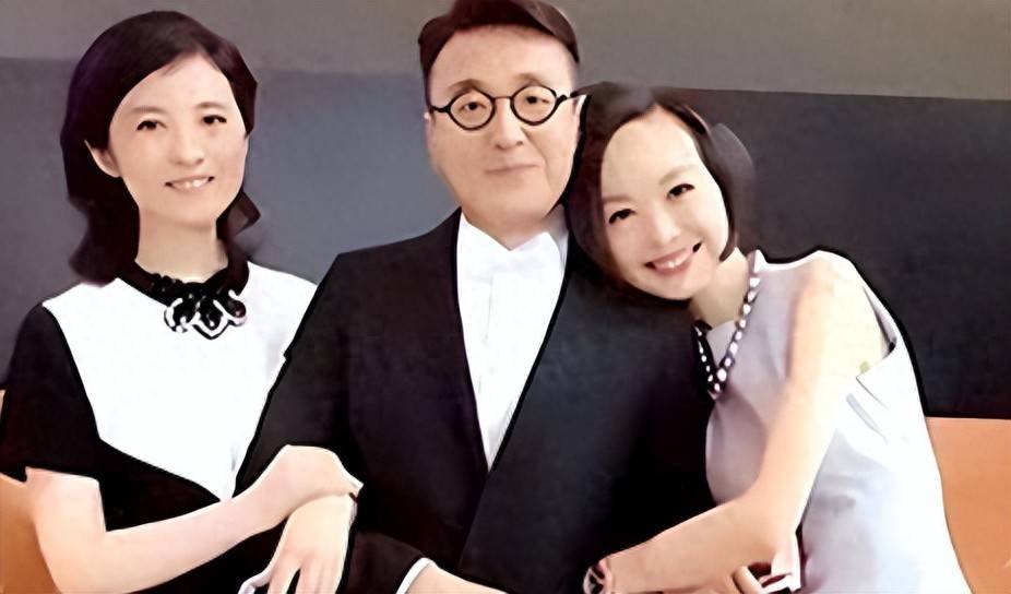跟许戈辉同床 跟王菲暧昧 如今58岁的他单身无儿女 父母相继离世