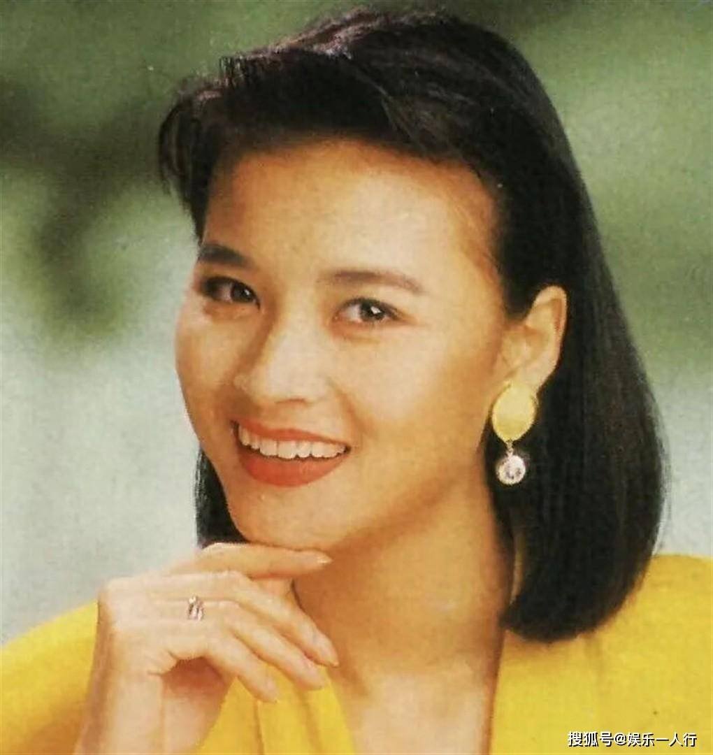 62岁著名女星突公布:明年要嫁了 未婚夫竟是相知超过20年老友