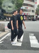 蒙嘉慧郑伊健日本牵手被偶遇 状态大不同 不再强求昔日模样